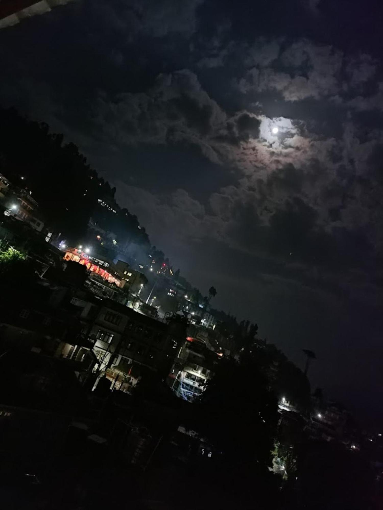 Hotel Pitstop Darjeeling - Excellent Service Recommended & Couple Friendly Exterior foto